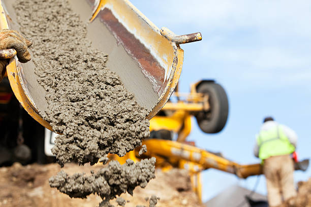 Best Custom Concrete Contractor  in Baldwyn, MS